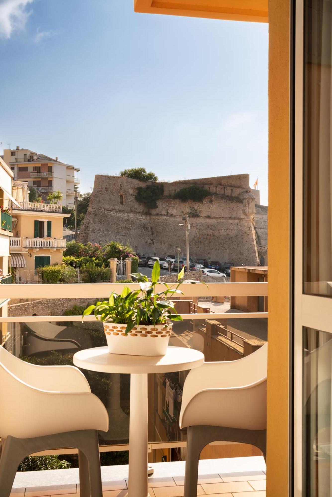Hotel Careni Villa Italia Finale Ligure Eksteriør billede