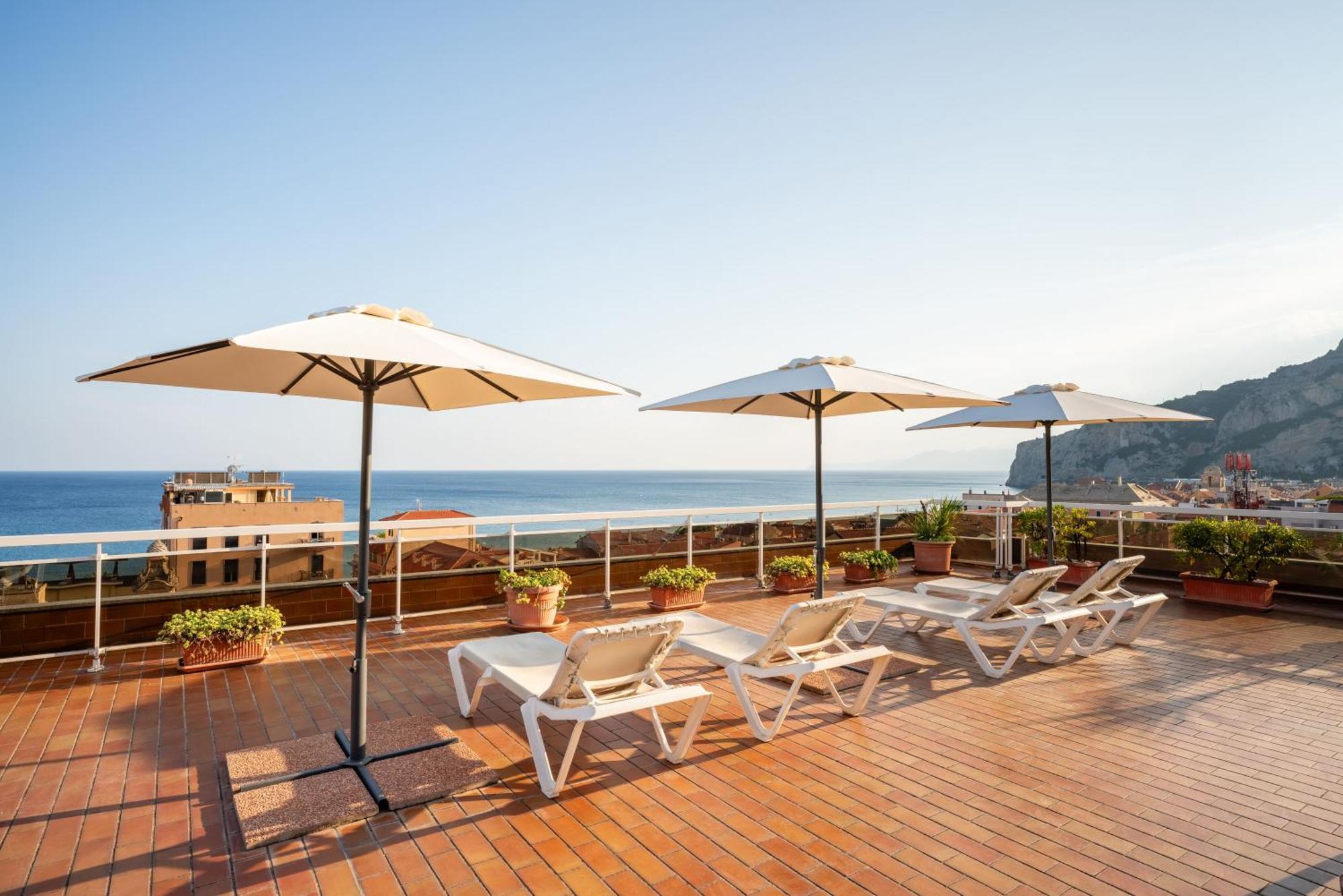 Hotel Careni Villa Italia Finale Ligure Eksteriør billede