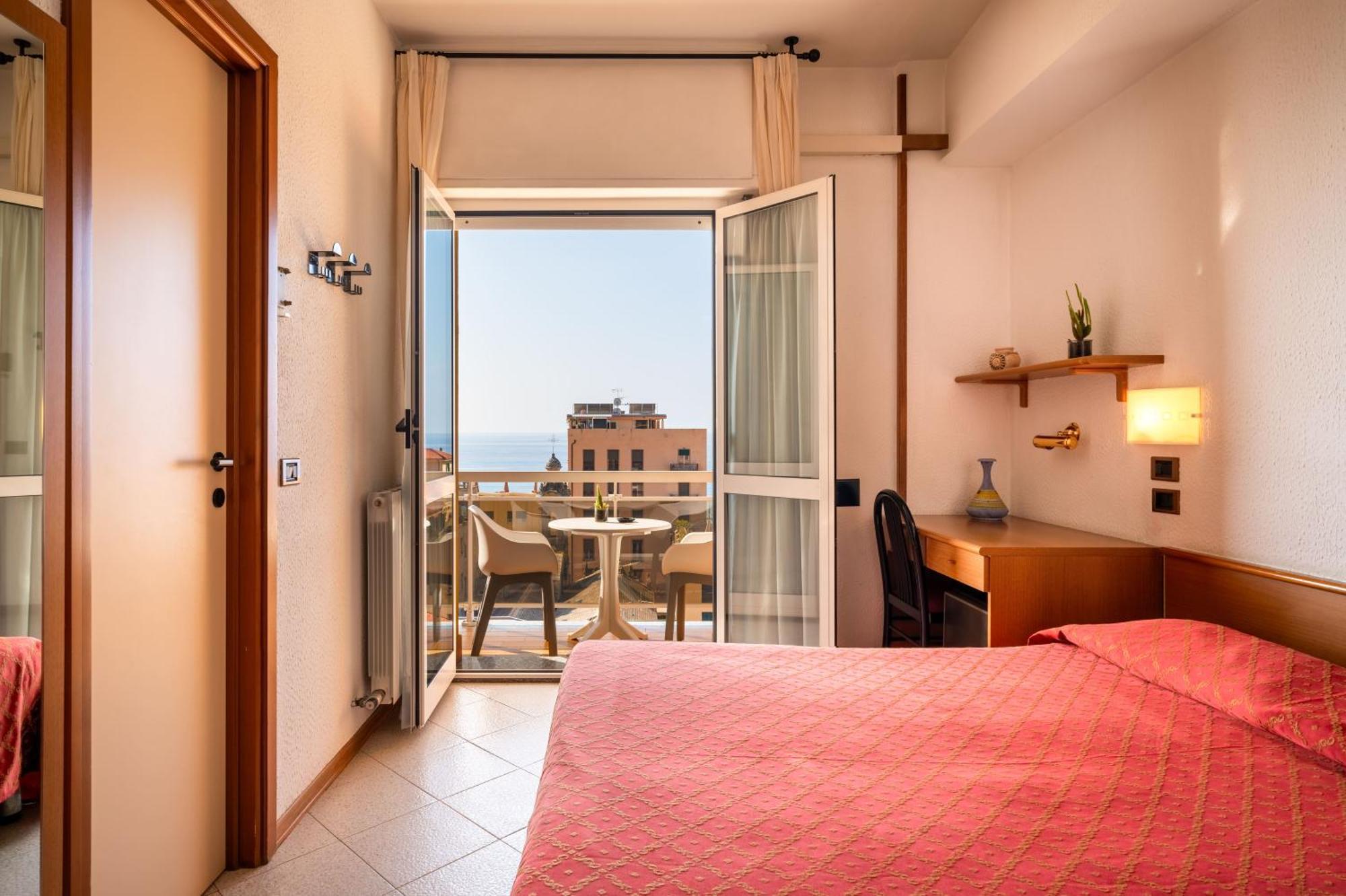 Hotel Careni Villa Italia Finale Ligure Eksteriør billede