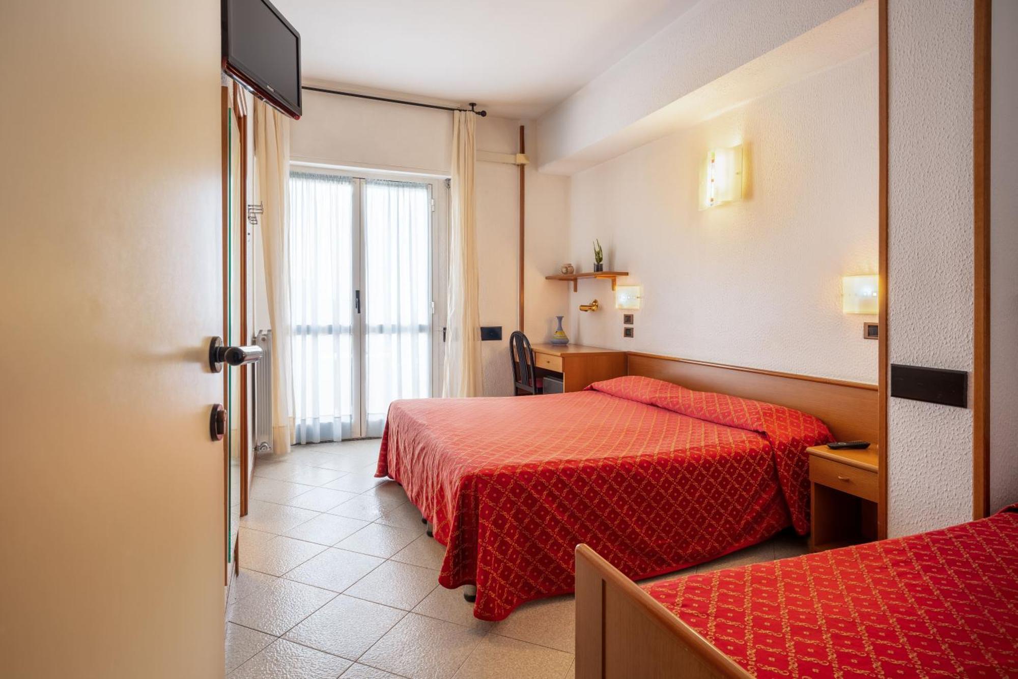 Hotel Careni Villa Italia Finale Ligure Eksteriør billede